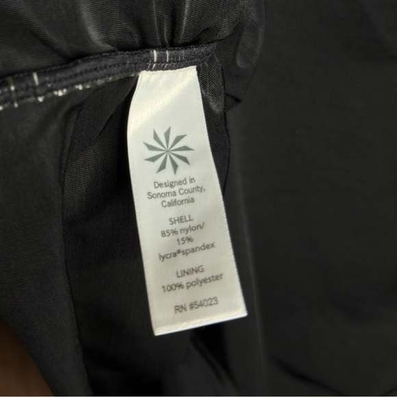 Athleta Aqualuxe Molded Cup Tankini Black - Picture 6 of 6